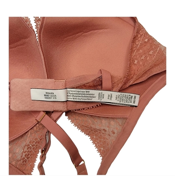 Victoria's Secret Bra Incredible By Victoria's Plunge/Padded/Underwire Size 36D - Picture 6 of 7